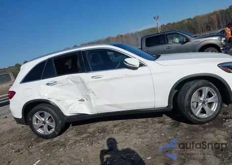 2018 Mercedes-Benz Glc 300 4Matic z USA, uszkodzony, nr VIN WDC0G4KB9JV017637